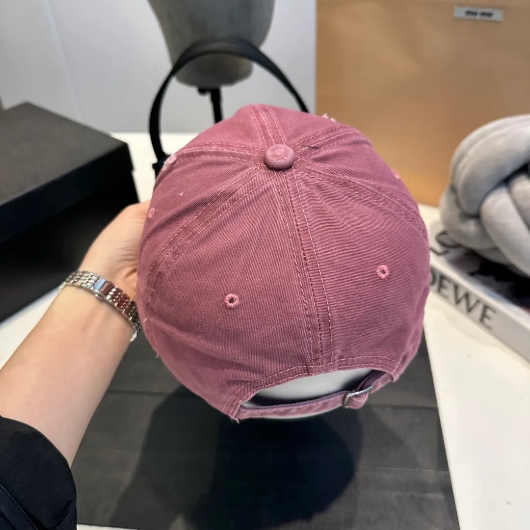 P60 Chrome Hearts 💓Early spring Korean style fashion retro distressed hole hat worn design versatile baseball cap peaked cap